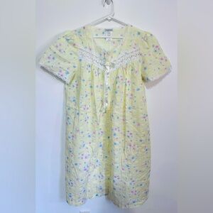 Vintage Floral Yellow Button up Robe Medium